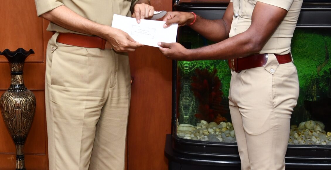 10. Manikandan, Mounted Branch